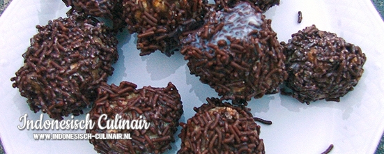 Kue Bola Coklat | Indonesisch-Culinair.nl
